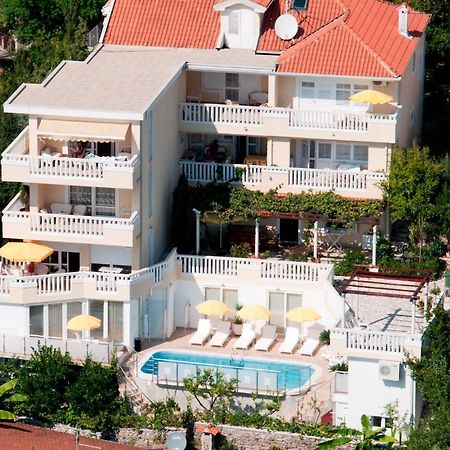 Villa Tenzera Херцег Нови Екстериор снимка